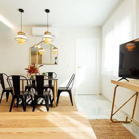 Reformed And Comfy- 2Bd 2Bth- Arenal Apartment เซบีญา ภายนอก รูปภาพ
