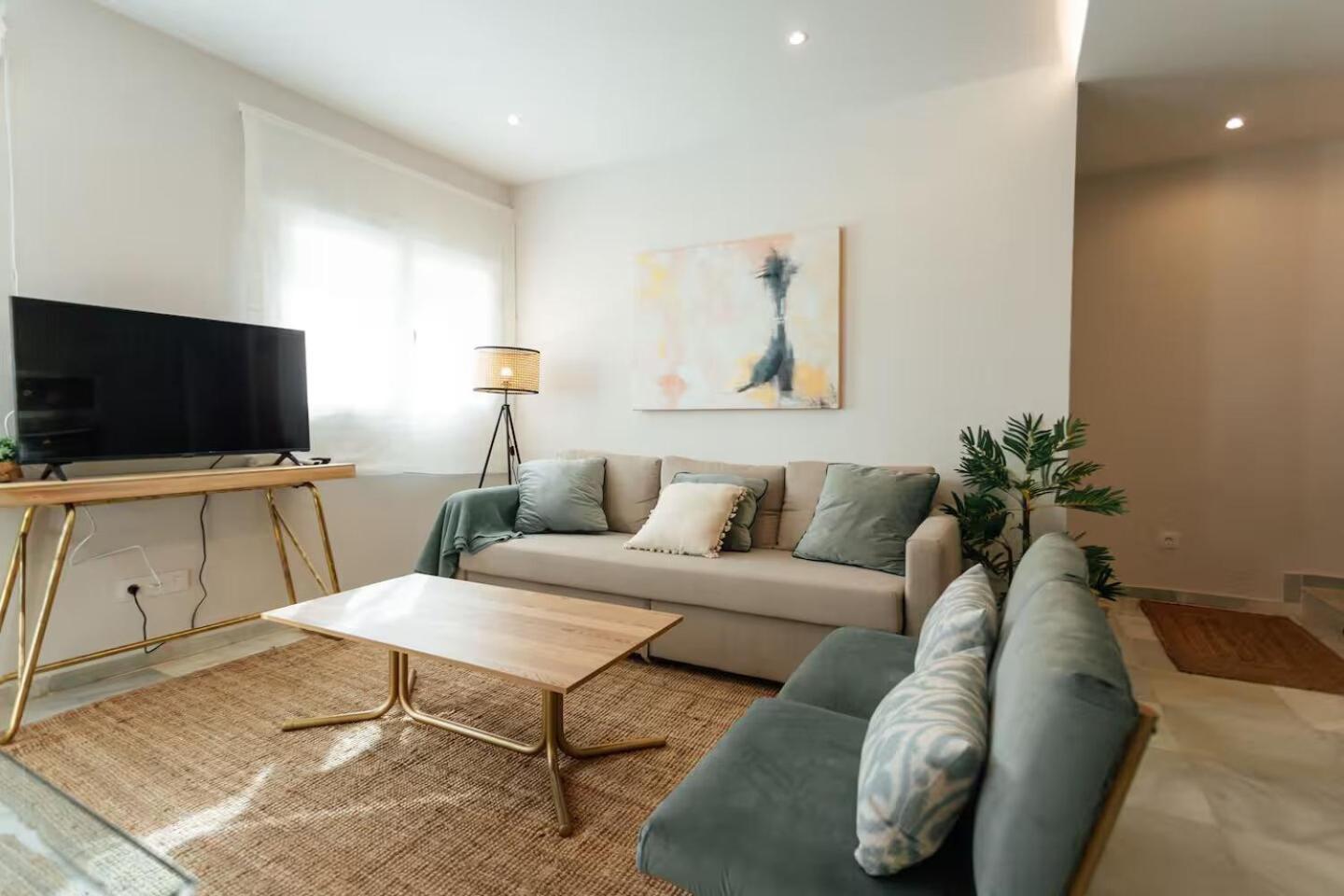 Reformed And Comfy- 2Bd 2Bth- Arenal Apartment เซบีญา ภายนอก รูปภาพ