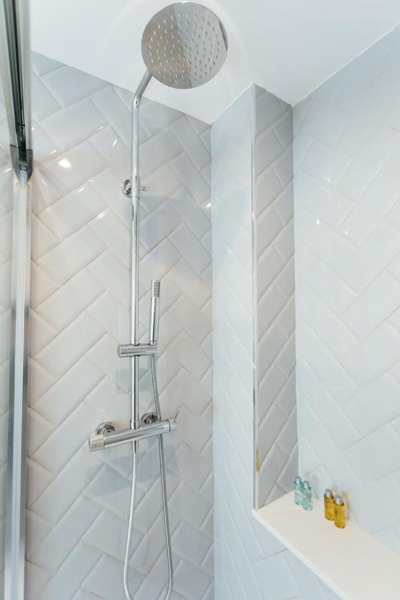 Reformed And Comfy- 2Bd 2Bth- Arenal Apartment เซบีญา ภายนอก รูปภาพ