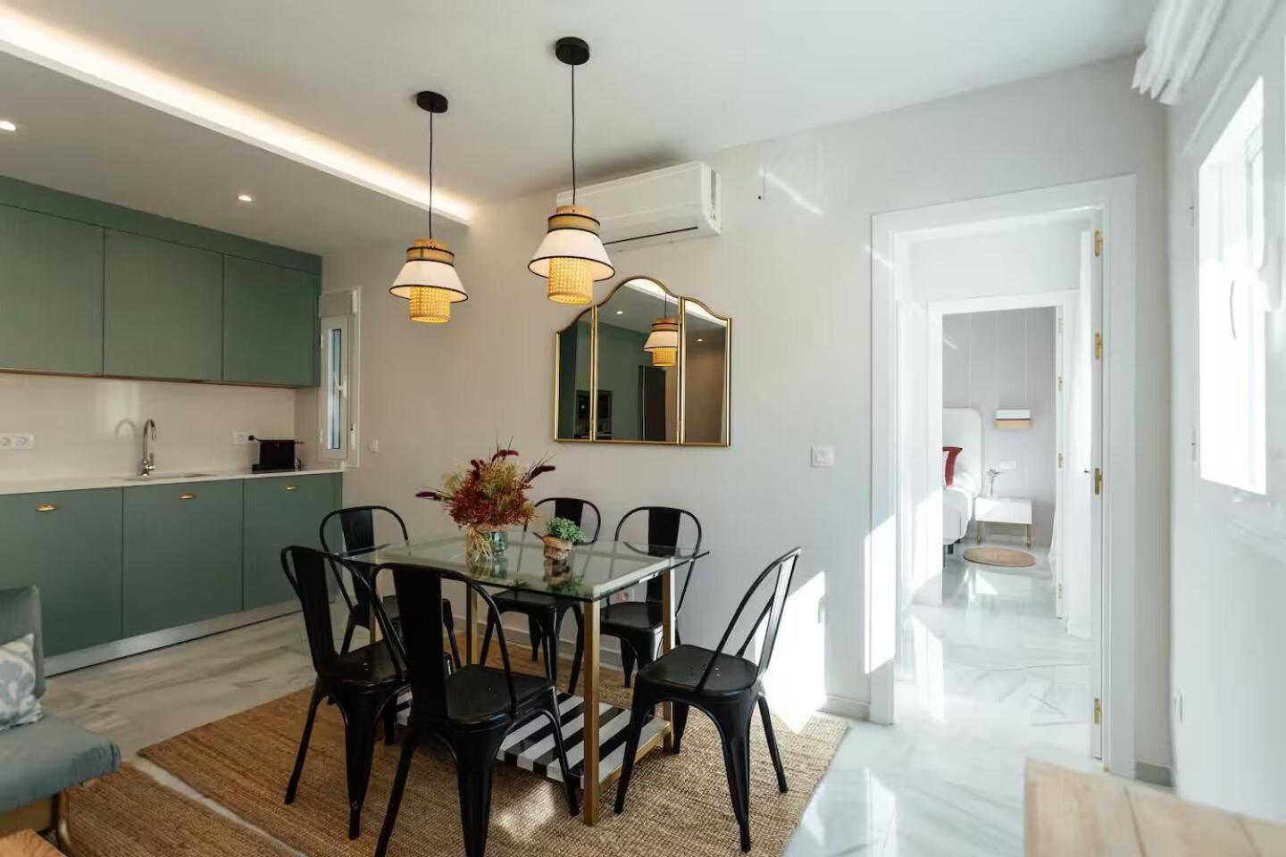 Reformed And Comfy- 2Bd 2Bth- Arenal Apartment เซบีญา ภายนอก รูปภาพ
