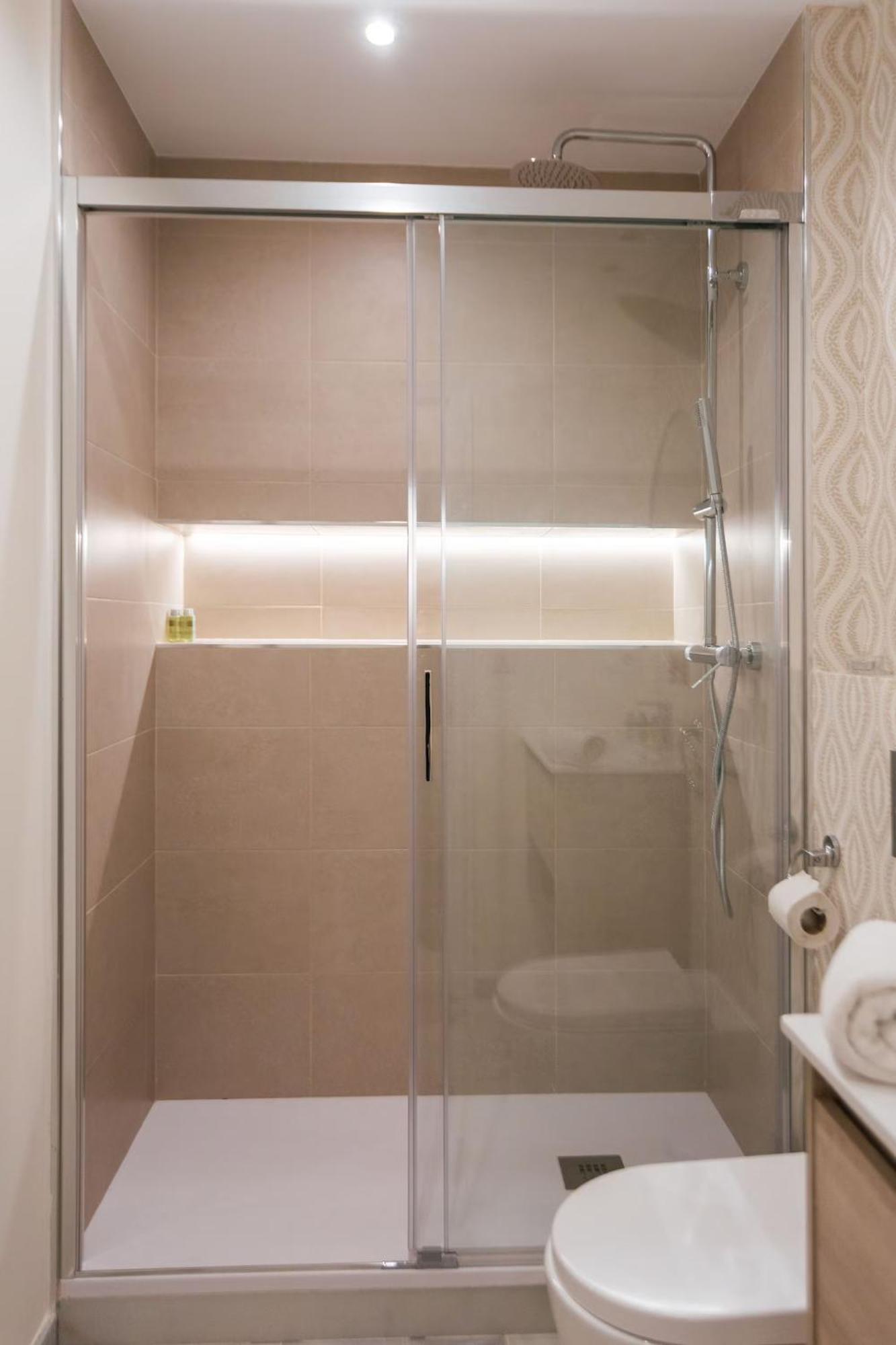 Reformed And Comfy- 2Bd 2Bth- Arenal Apartment เซบีญา ภายนอก รูปภาพ