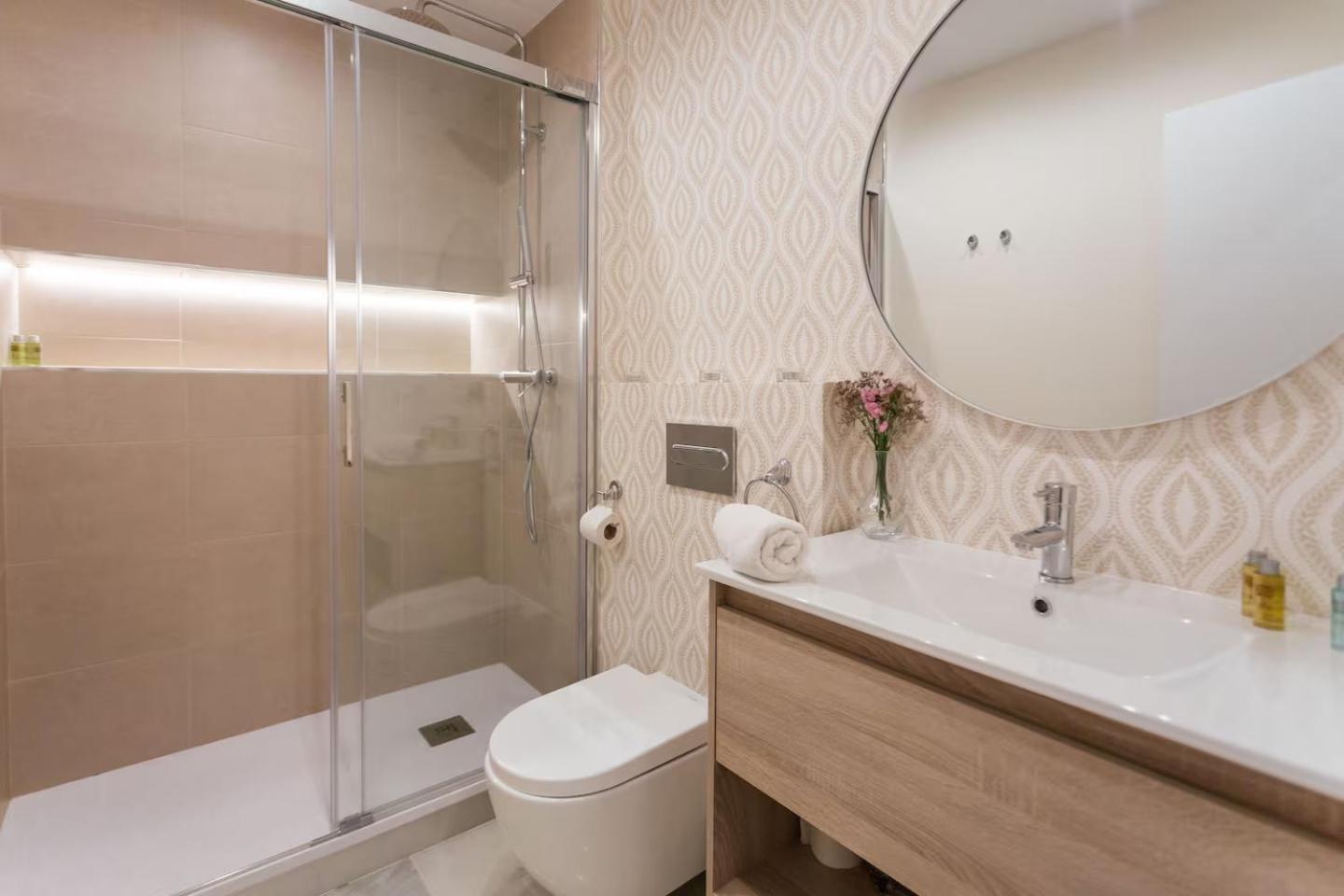 Reformed And Comfy- 2Bd 2Bth- Arenal Apartment เซบีญา ภายนอก รูปภาพ