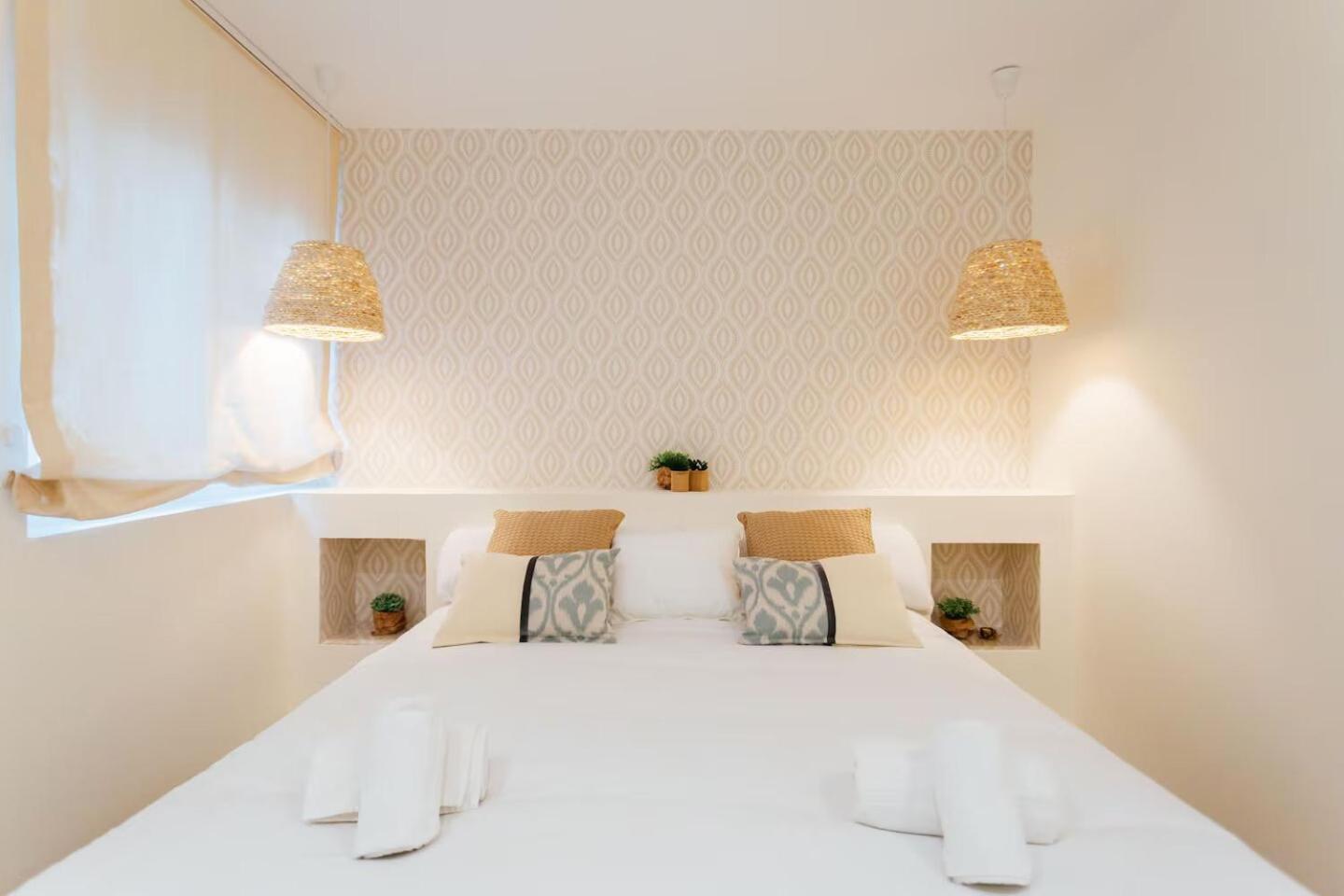 Reformed And Comfy- 2Bd 2Bth- Arenal Apartment เซบีญา ภายนอก รูปภาพ