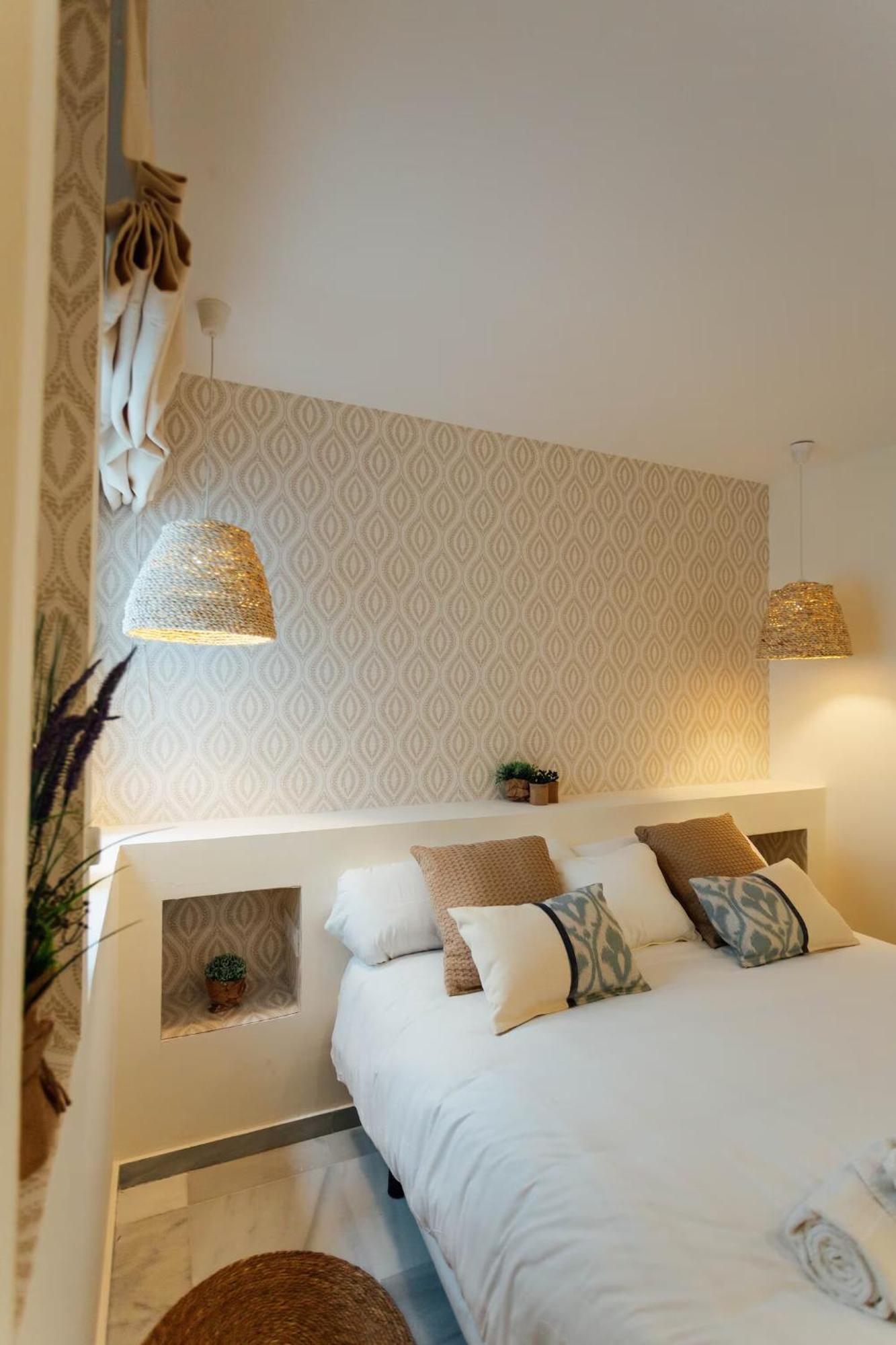 Reformed And Comfy- 2Bd 2Bth- Arenal Apartment เซบีญา ภายนอก รูปภาพ