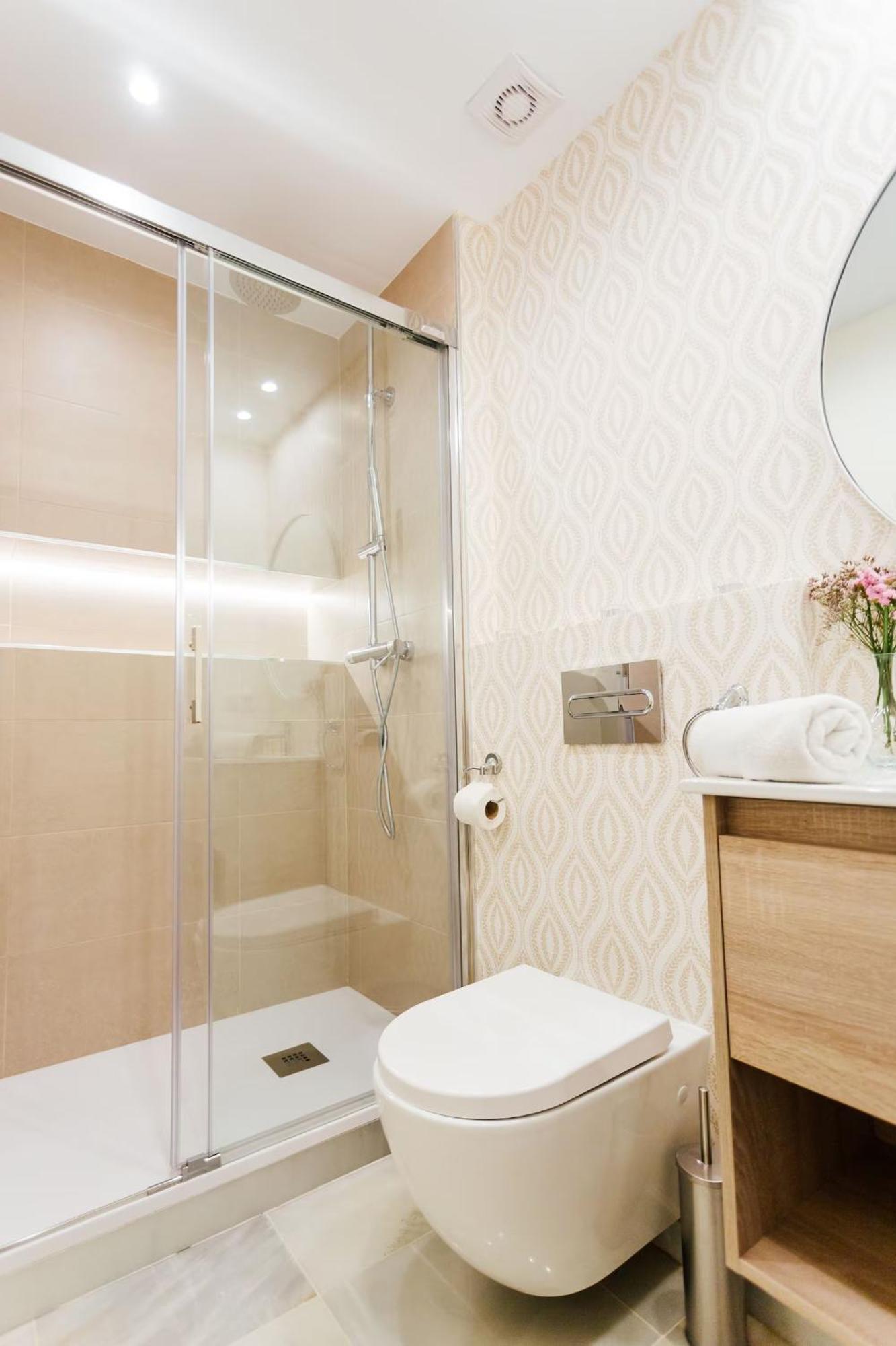 Reformed And Comfy- 2Bd 2Bth- Arenal Apartment เซบีญา ภายนอก รูปภาพ