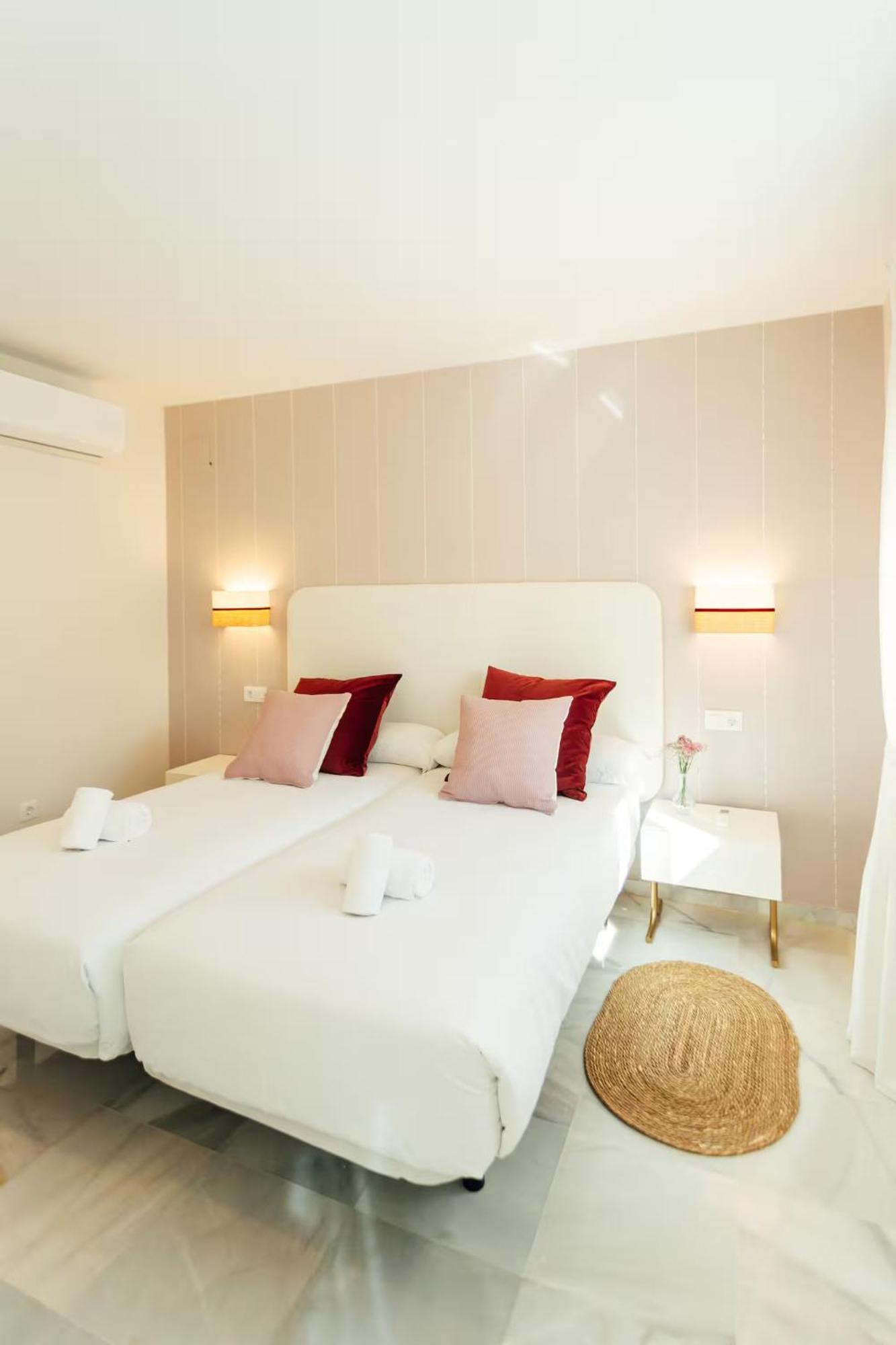 Reformed And Comfy- 2Bd 2Bth- Arenal Apartment เซบีญา ภายนอก รูปภาพ
